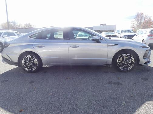 2026 Hyundai SONATA SEL