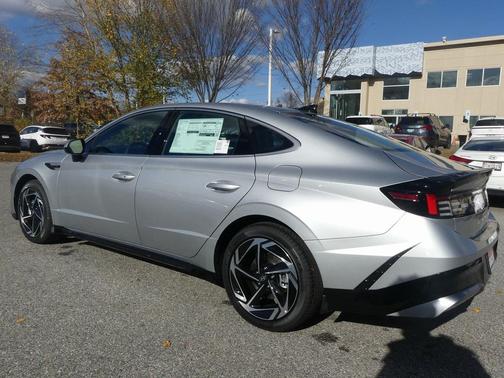 2026 Hyundai SONATA SEL