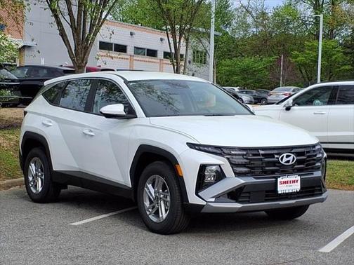 2025 Hyundai TUCSON SE