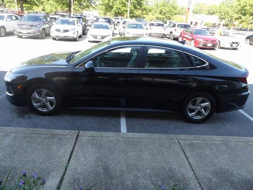 2022 Hyundai SONATA SE