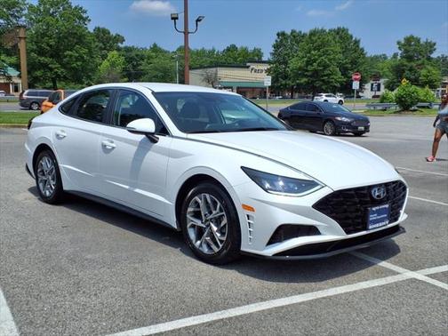 2022 Hyundai SONATA SEL