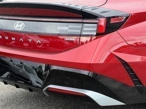2025 Hyundai SONATA Hybrid SE