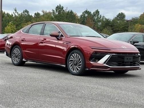2025 Hyundai SONATA Hybrid SE