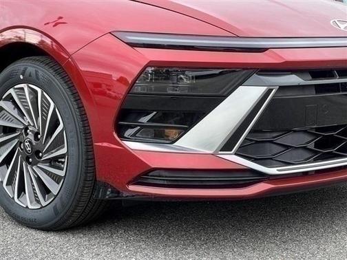 2025 Hyundai SONATA Hybrid SE
