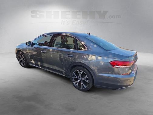 2022 Volkswagen Passat 2.0T SE