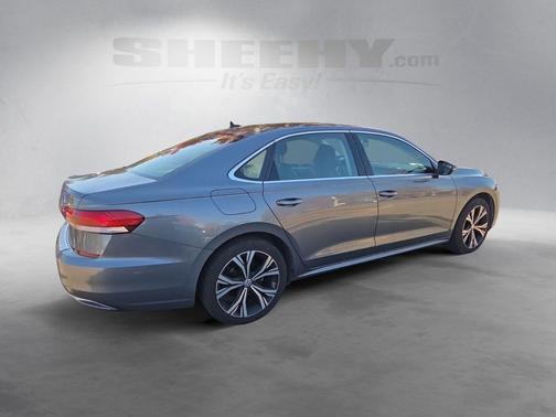 2022 Volkswagen Passat 2.0T SE