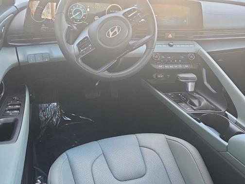 2025 Hyundai ELANTRA HEV Limited