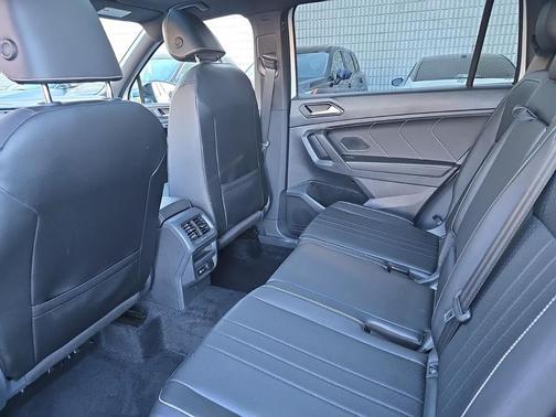 2022 Volkswagen Tiguan 2.0T SE R-Line Black 4MOTION