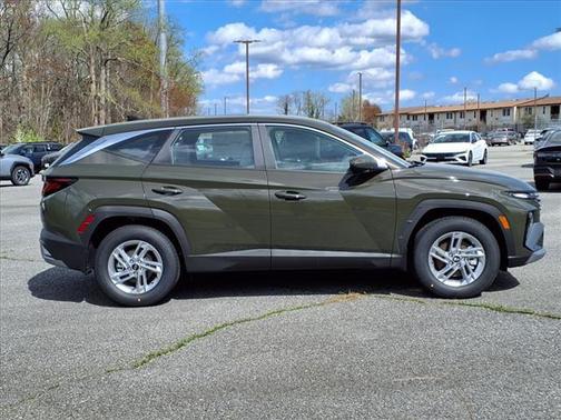 2025 Hyundai TUCSON SE