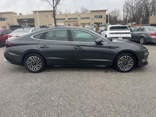 2026 Hyundai SONATA Hybrid SE