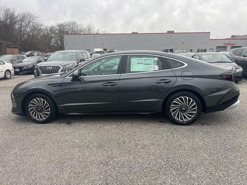 2026 Hyundai SONATA Hybrid SE