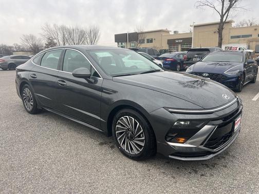 2026 Hyundai SONATA Hybrid SE