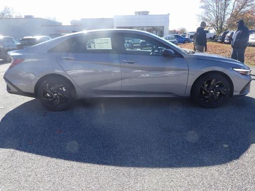 2026 Hyundai ELANTRA Sport