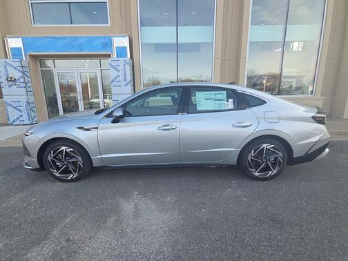 2026 Hyundai SONATA SEL