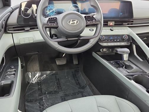 2025 Hyundai ELANTRA HEV Limited