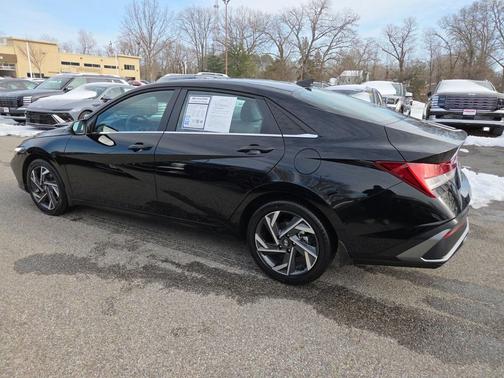 2025 Hyundai ELANTRA HEV Limited