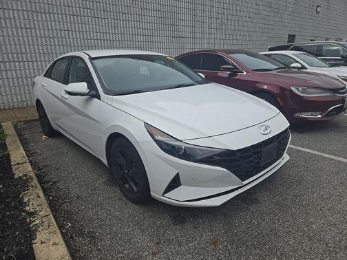 2022 Hyundai ELANTRA HEV Blue