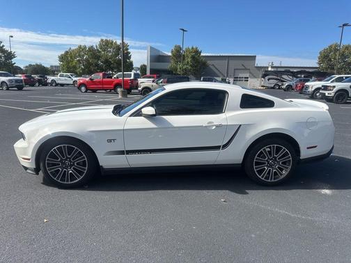 2010 Ford Mustang GT Premium