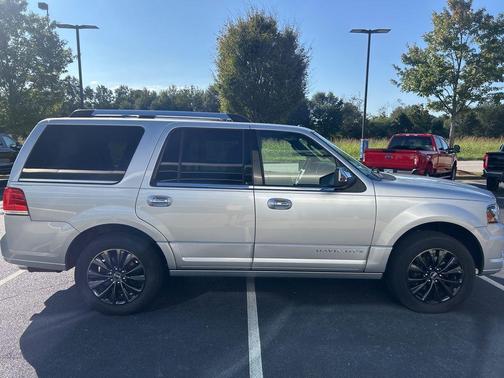 2016 Lincoln Navigator Select