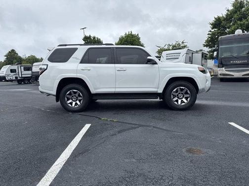 2022 Toyota 4Runner TRD Off Road