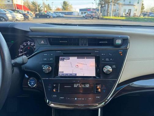 2015 Toyota Avalon Hybrid XLE Touring
