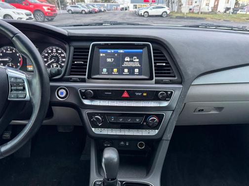 2018 Hyundai SONATA SEL