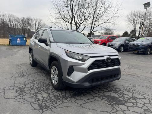 2019 Toyota RAV4 LE