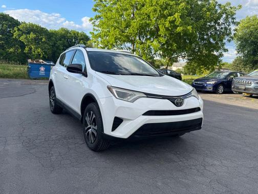 Super White 2017 Toyota RAV4 LE