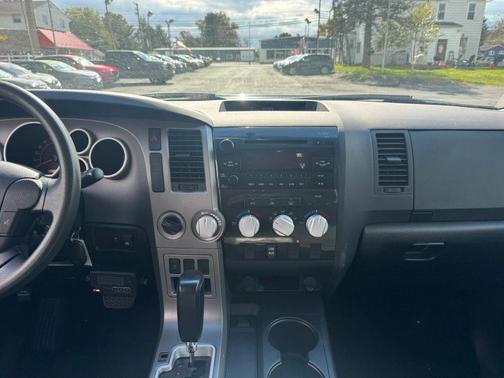 2011 Toyota Tundra Grade