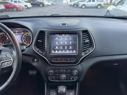 Slate Blue Pearlcoat 2021 Jeep Cherokee Latitude Lux