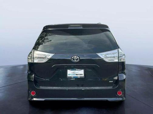 2015 Toyota Sienna SE