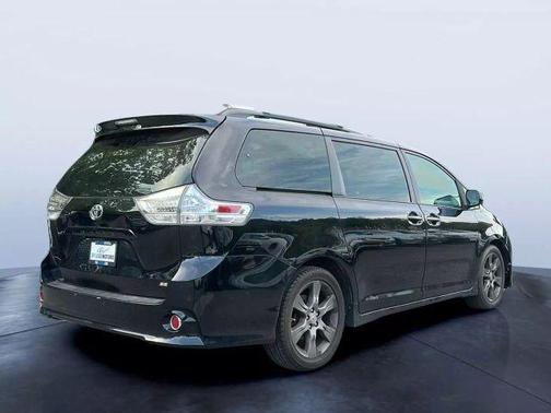 2015 Toyota Sienna SE