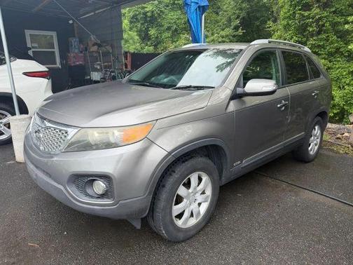 Gray 2011 Kia Sorento LX