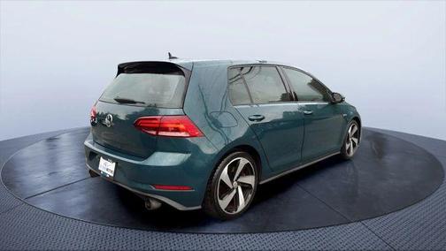 2018 Volkswagen Golf GTI 2.0T SE 4-Door