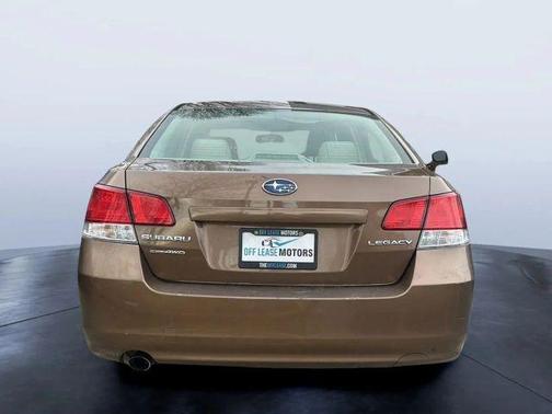 2011 Subaru Legacy 2.5i Premium