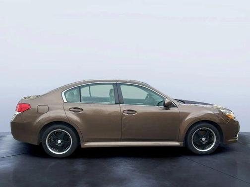 2011 Subaru Legacy 2.5i Premium