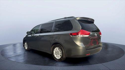 2014 Toyota Sienna XLE