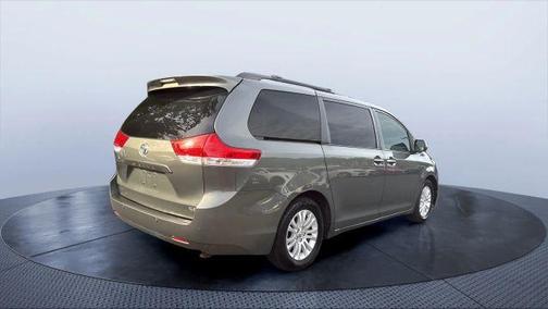 2014 Toyota Sienna XLE