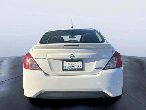 2016 Nissan Versa 1.6 SV