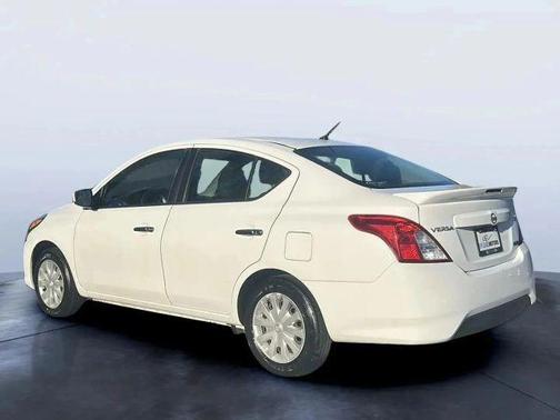2016 Nissan Versa 1.6 SV