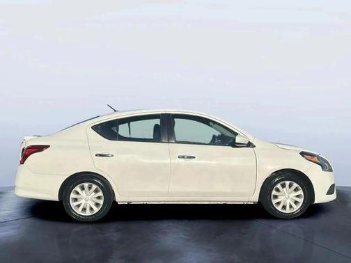 2016 Nissan Versa 1.6 SV