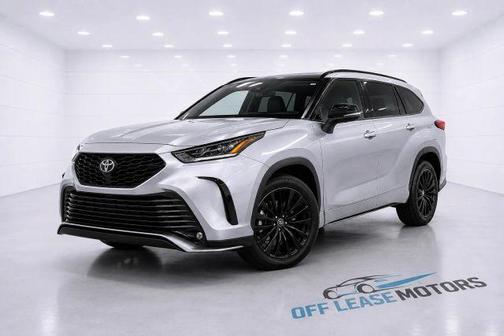 Silver 2023 Toyota Highlander XSE