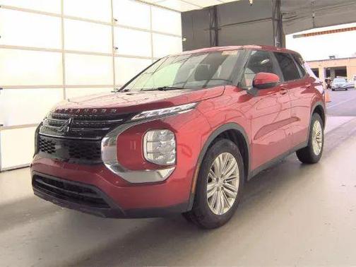 2022 Mitsubishi Outlander ES