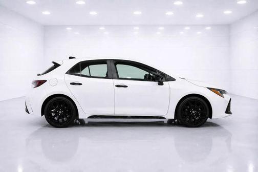 White 2020 Toyota Corolla Hatchback SE