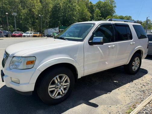 White 2010 Ford Explorer Limited