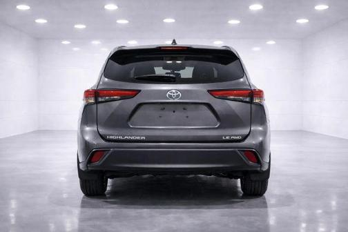 2021 Toyota Highlander LE