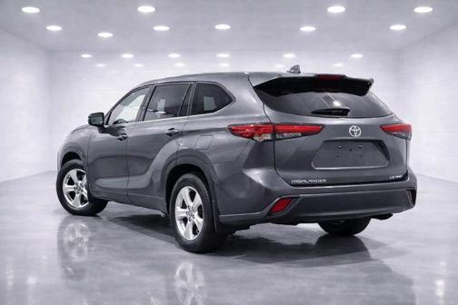 2021 Toyota Highlander LE