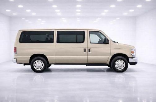 2013 Ford E350 Super Duty XLT