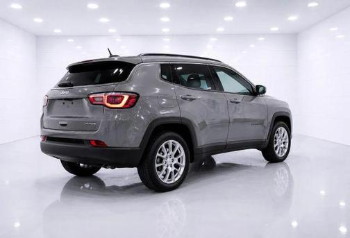 Gray 2023 Jeep Compass Latitude Lux