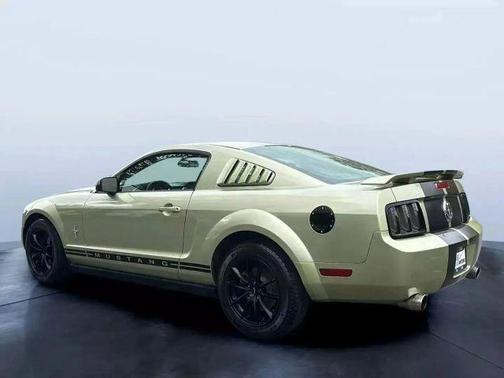 2005 Ford Mustang Premium